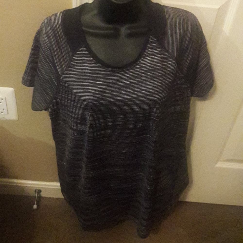Tek Gear Top without tags NWOT